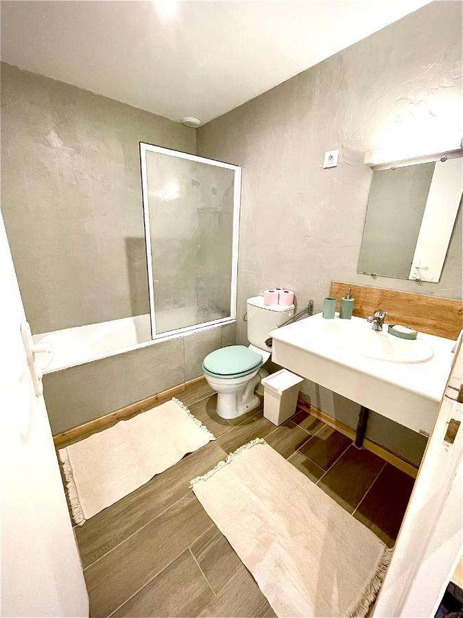 Le Tivoli Appartement Bagnères-de-Bigorre Buitenkant foto